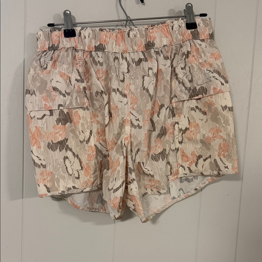 Free People Light Floral Elastic-Waist Women’s Shorts - Peach & Taupe Small NWOT